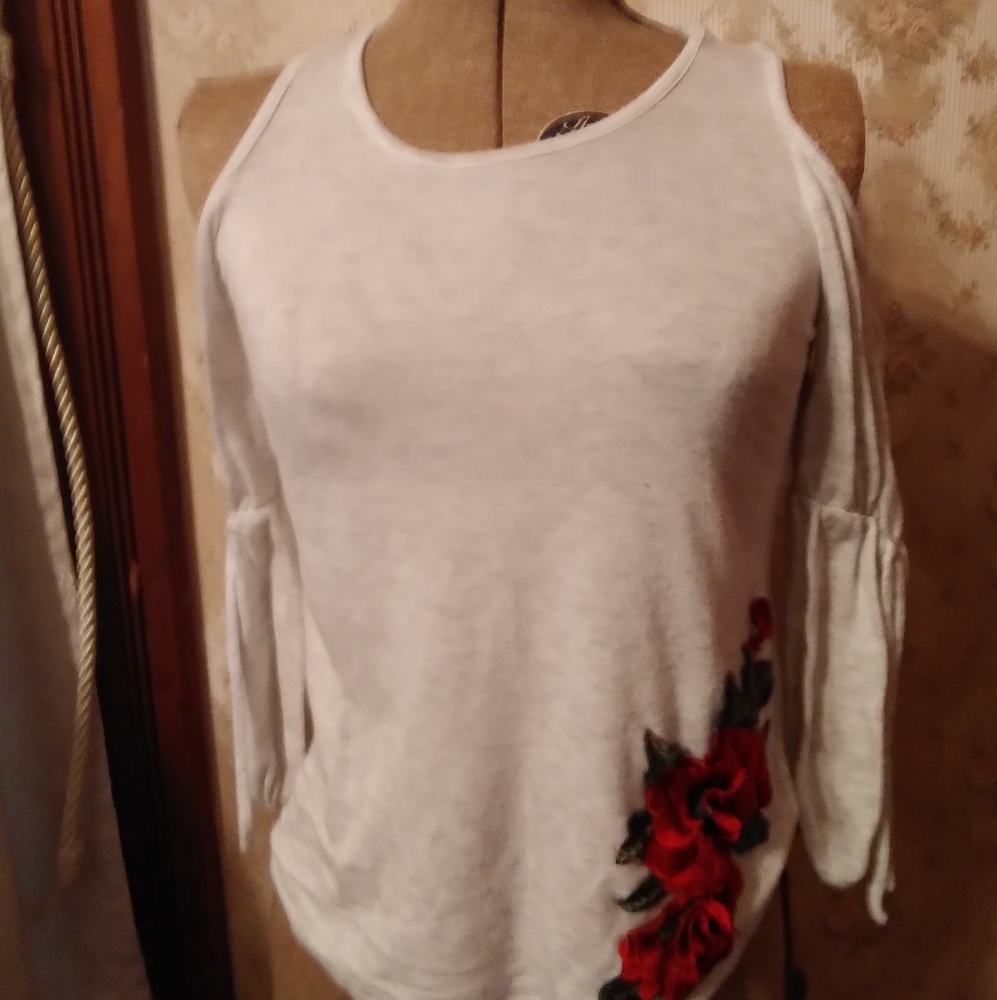 White long sleeve rose shirt